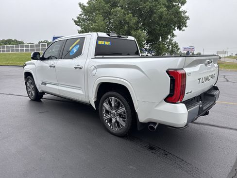 Used 2022 Toyota Tundra Capstone AWD/4WD image 12