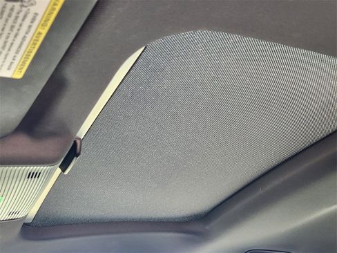 Used 2022 Volkswagen GTI SE image 18