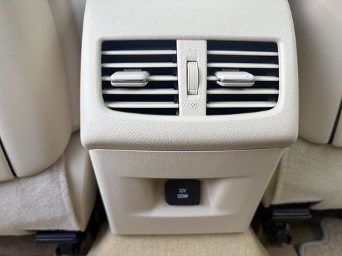 Used 2013 Lexus ES 350 w/ Luxury Pkg image 34