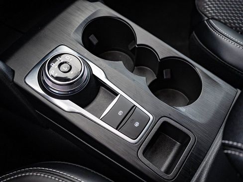 Used 2024 Ford Escape SE image 31