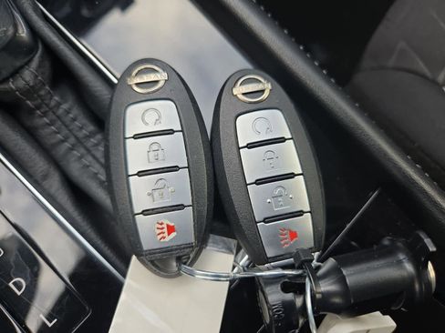 Used 2022 Nissan Kicks SV image 32