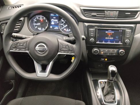 Used 2019 Nissan Rogue Sport S image 22