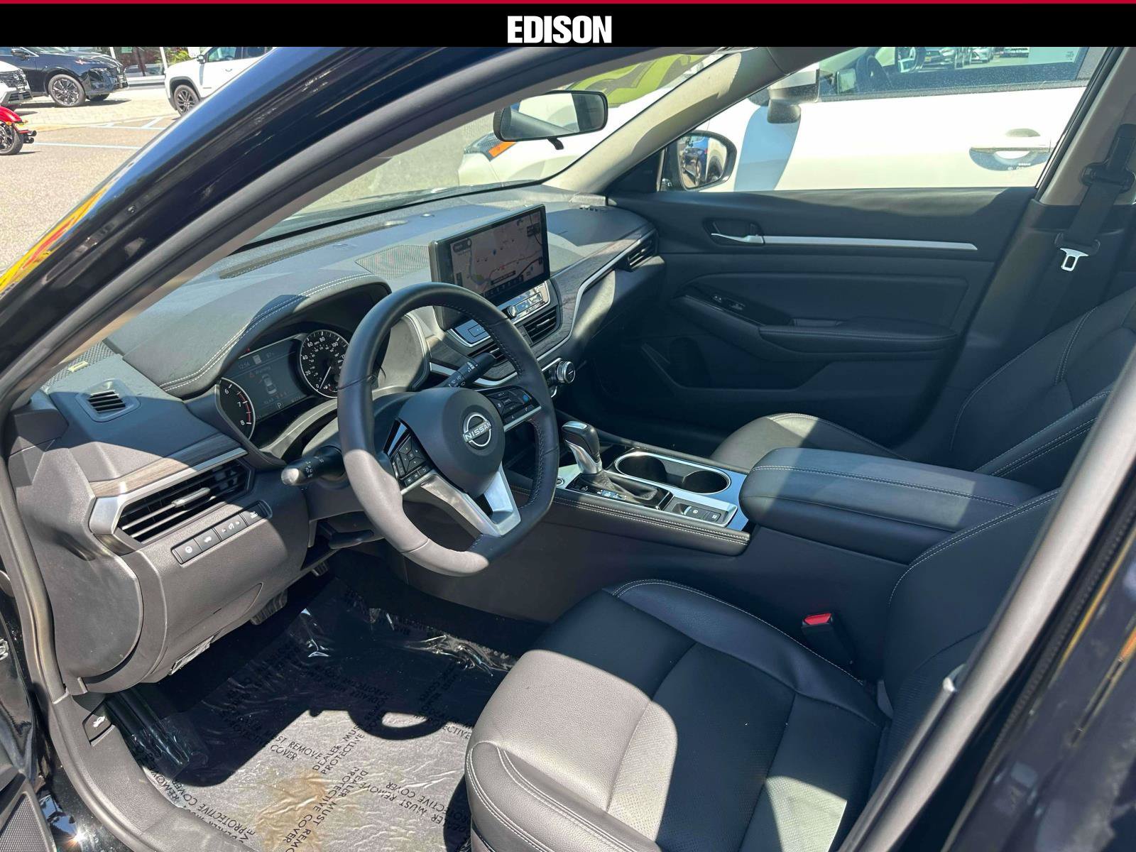 Used 2025 Nissan Altima 2.5 SL AWD/4WD image 14
