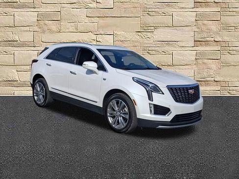 Used 2025 Cadillac XT5 Premium Luxury image 1