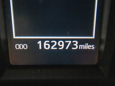 Used 2016 Toyota RAV4 XLE FWD image 21