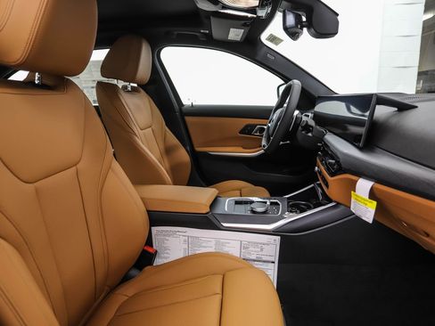 Used 2025 BMW 330i xDrive Sedan w/ Premium Package image 29