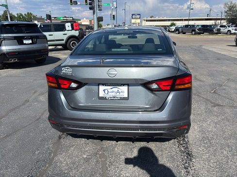 Used 2025 Nissan Altima 2.5 SV FWD image 7
