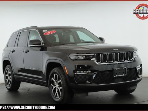 Used 2023 Jeep Grand Cherokee Limited AWD/4WD image 1