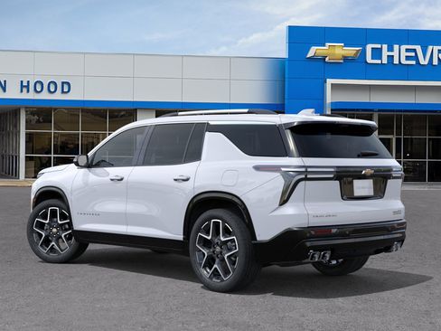 New 2026 Chevrolet Traverse High Country FWD image 3
