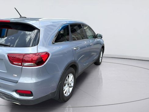 Used 2020 Kia Sorento LX w/ LX I4 Convenience Package FWD image 3