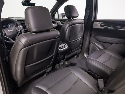 Used 2024 Cadillac XT6 Sport w/ Technology Package image 22