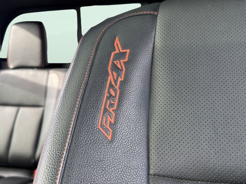 Used 2021 Nissan Titan PRO-4X w/ Pro-4x Convenience Package image 12