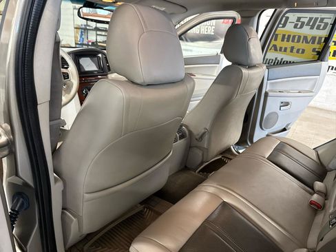 Used 2005 Jeep Grand Cherokee Limited image 33