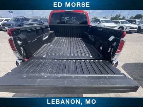Used 2022 Toyota Tacoma TRD Off-Road AWD/4WD image 23