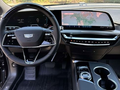 New 2026 Cadillac Lyriq Premium Luxury w/ LPO, Floor Liner Package image 9