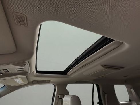 Used 2018 GMC Yukon Denali w/ Open Road Package image 19