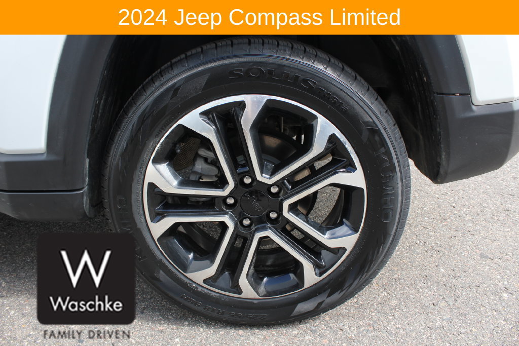 Used 2024 Jeep Compass Limited AWD/4WD image 12