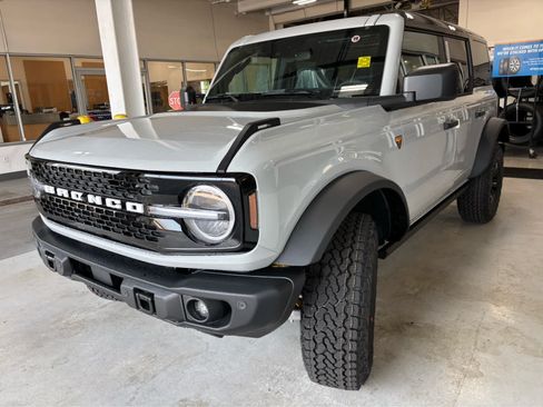 New 2026 Ford Bronco Badlands AWD/4WD image 5