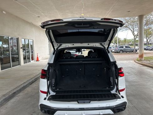 Used 2024 BMW X5 sDrive40i w/ M Sport Package image 40