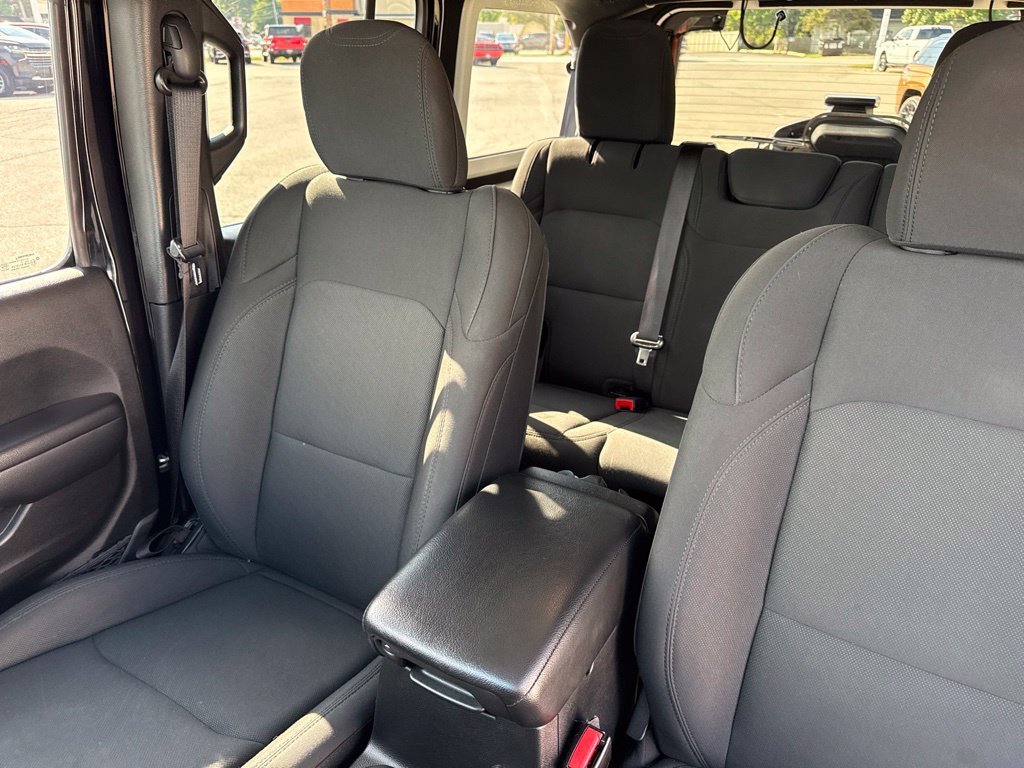 Used 2021 Jeep Wrangler Unlimited Sport AWD/4WD image 29