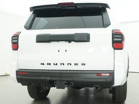 New 2026 Toyota 4Runner SR5 image 23