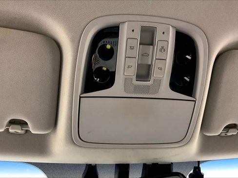 Used 2017 Kia Cadenza Technology image 35