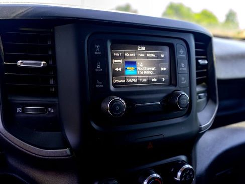Used 2024 RAM 2500 Tradesman w/ Chrome Appearance Group AWD/4WD image 18