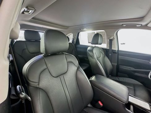 Used 2023 Kia Sorento S w/ Panoramic Sunroof Package AWD/4WD image 27