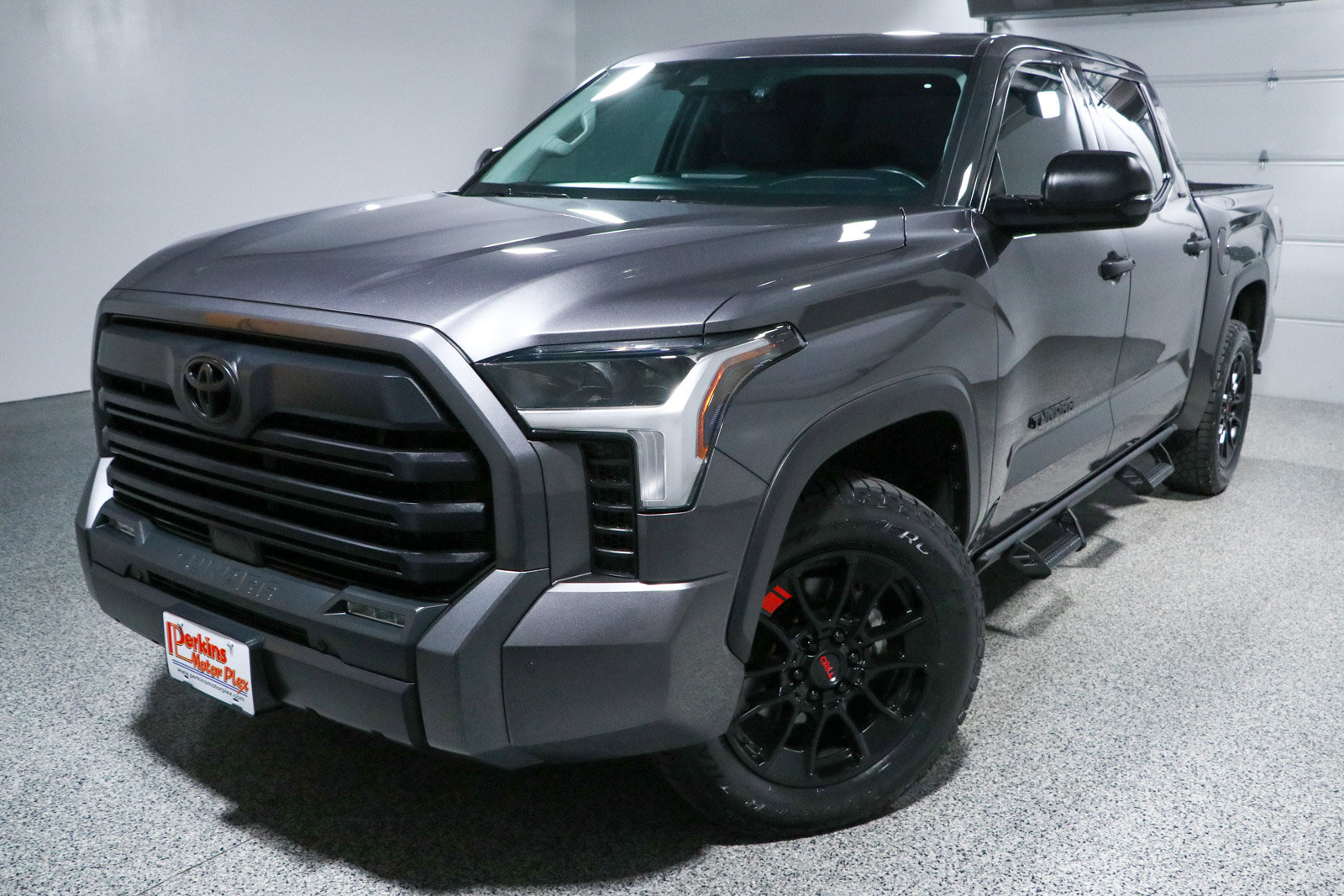 Used 2023 Toyota Tundra SR5 w/ SR5 Convenience Package AWD/4WD image 31
