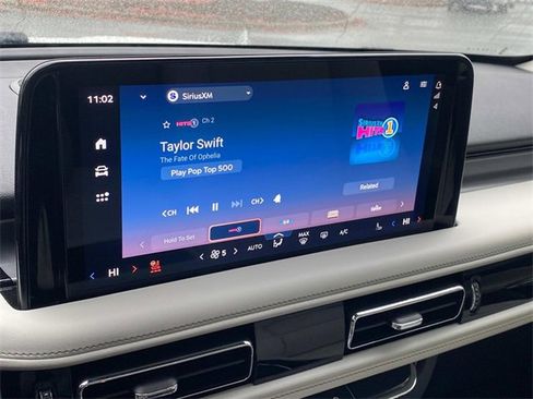 Used 2025 Lincoln Aviator 2WD image 24