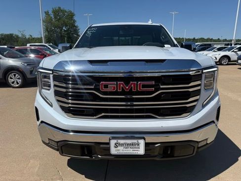 Used 2026 GMC Sierra 1500 SLT w/ SLT Premium Package AWD/4WD image 9