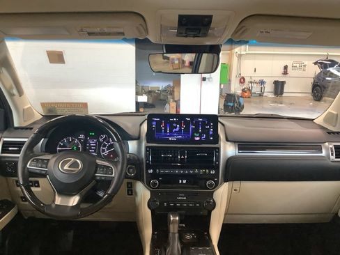 Used 2022 Lexus GX 460 Premium w/ Premium Plus Package AWD/4WD image 11
