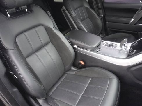 Used 2021 Land Rover Range Rover Sport HST image 24