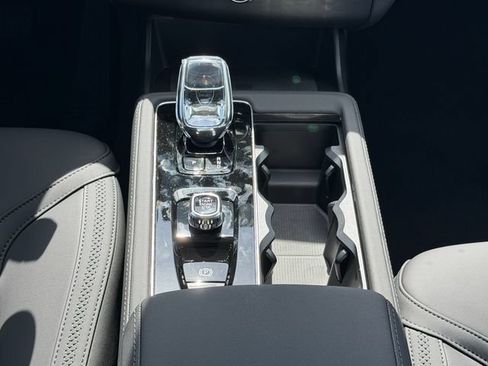 New 2026 Volvo XC90 B5 Core AWD/4WD image 19