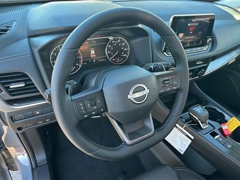 New 2026 Nissan Rogue SV image 31