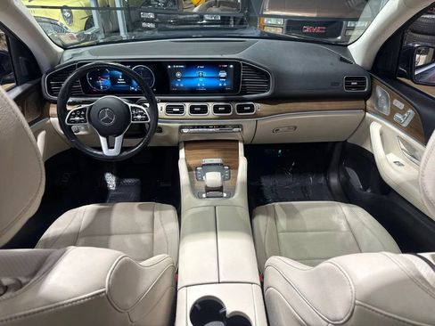 Used 2021 Mercedes-Benz GLS 450 4MATIC image 12