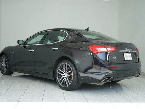 Used 2019 Maserati Ghibli S Q4 AWD/4WD image 7