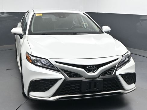 Used 2023 Toyota Camry XSE image 2