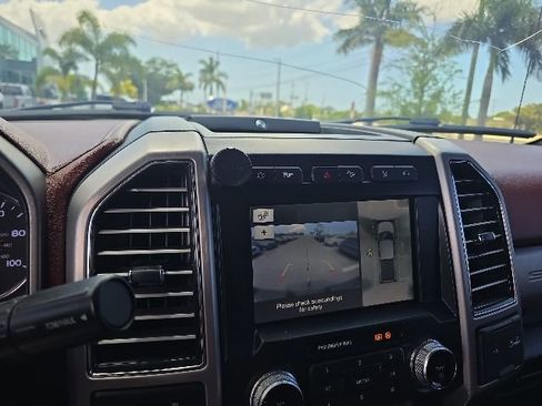 Used 2019 Ford F250 Platinum w/ Platinum Ultimate Package AWD/4WD image 12