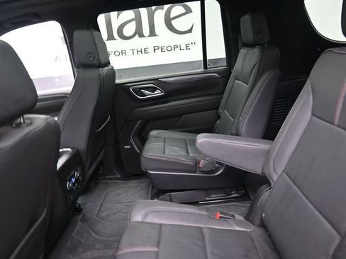 Used 2024 Chevrolet Suburban RST w/ Luxury Package image 24