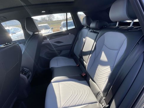 New 2026 Volkswagen Tiguan SE R-Line FWD image 12
