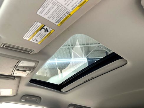 Used 2018 Nissan Armada SL w/ Moonroof Package image 34