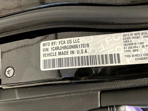 Used 2022 Jeep Grand Cherokee Limited image 18