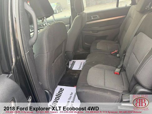 Used 2018 Ford Explorer XLT image 11