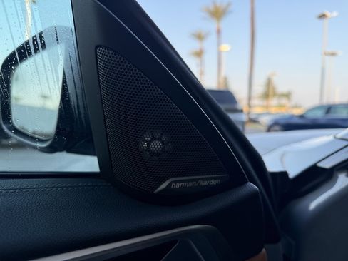 Used 2023 BMW M440i Convertible w/ Premium Package image 6