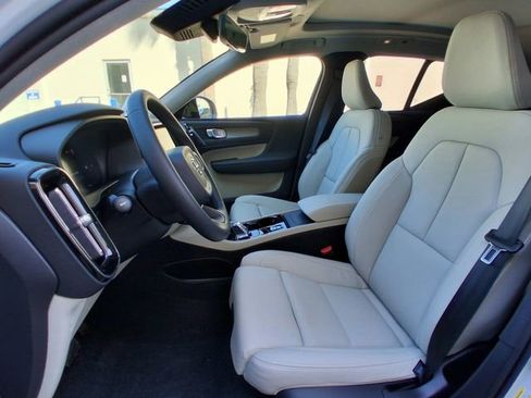 New 2026 Volvo XC40 B5 Plus w/ Protection Package Premier AWD/4WD image 15