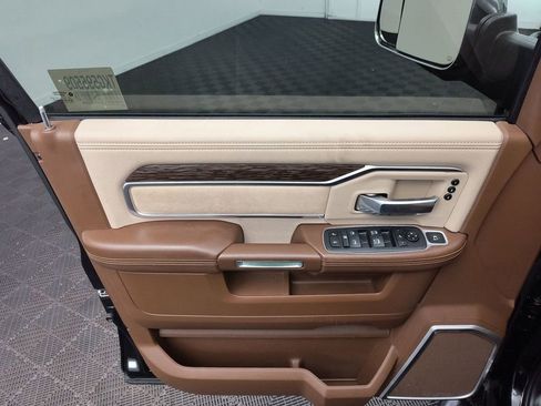 Used 2019 RAM 2500 Laramie image 10