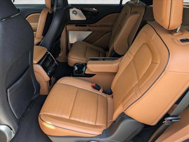 Used 2022 Lincoln Aviator Black Label w/ Dynamic Handling Package AWD/4WD image 21