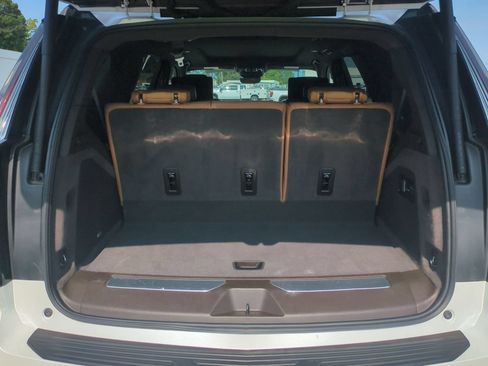 Certified 2025 Cadillac Escalade Premium Luxury w/ Touring Package AWD/4WD image 25