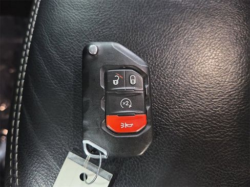 Used 2022 Jeep Gladiator Overland w/ Popular Equipment Package image 33